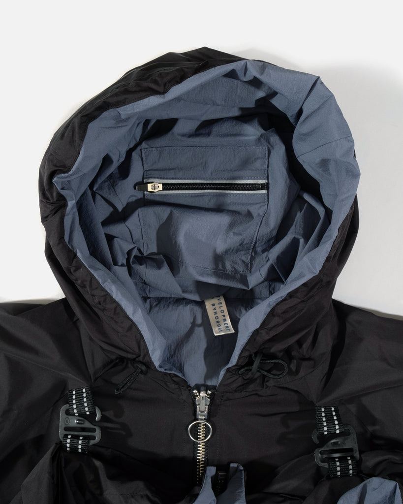 Switch Parka in Blue and Black from the Noroll Spring / Summer 2023 collection blues store www.bluesstore.co