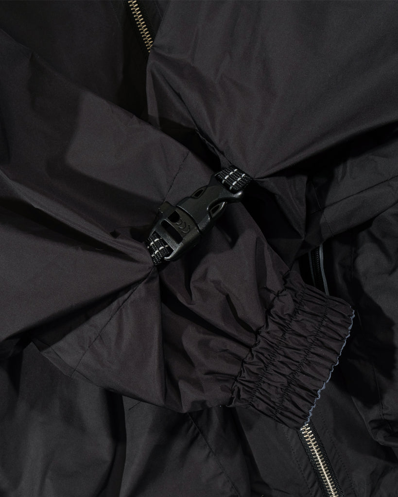 Switch Parka in Blue and Black from the Noroll Spring / Summer 2023 collection blues store www.bluesstore.co